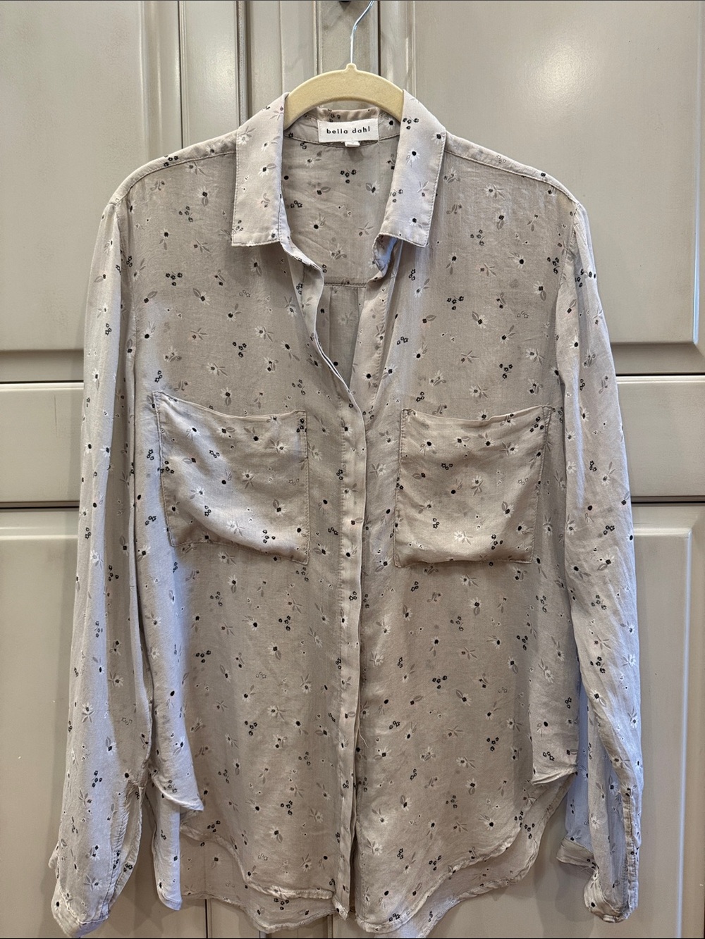 Bella Dahl Light Grey Floral Button-Down Shirt